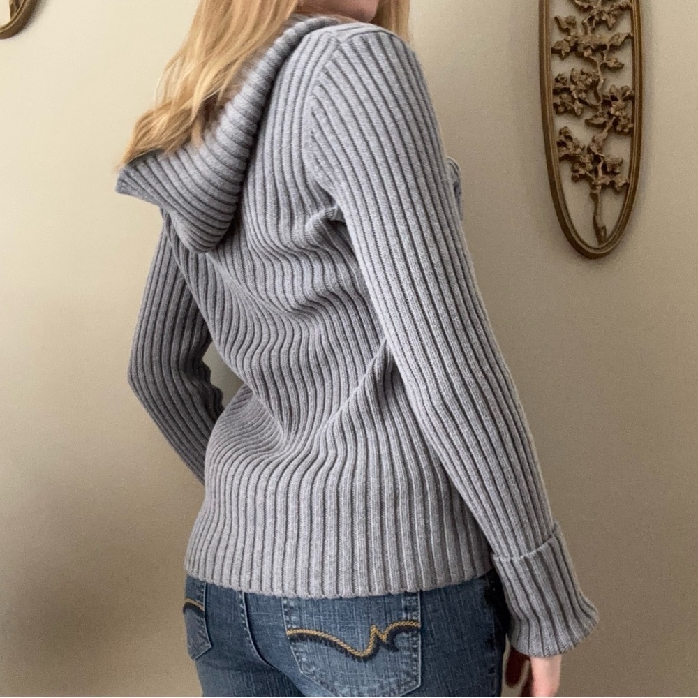 Jones New York Gray Hooded Cable Knit Sweater - Picture 7 of 7